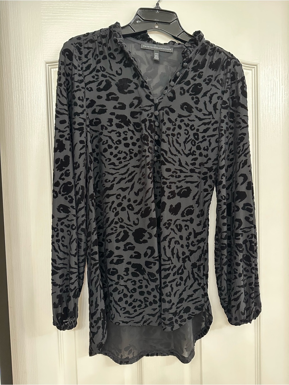 White House Black Market Black Animal-Print Long-Sleeve Tunic Blouse Size XXS